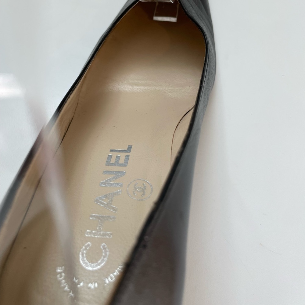 Chanel Black Leather Square Toe Kitten Heels Logo Vintage Size 7 - Picture 9 of 11